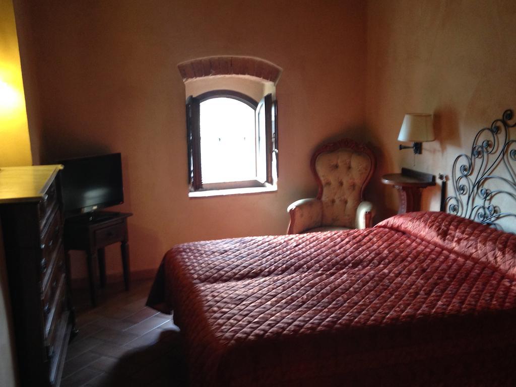 Camere Dentro Il Castello Monteriggioni Oda fotoğraf